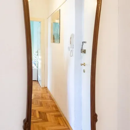 Apartment Traditional Bacvice, 3 Min Walk To The *