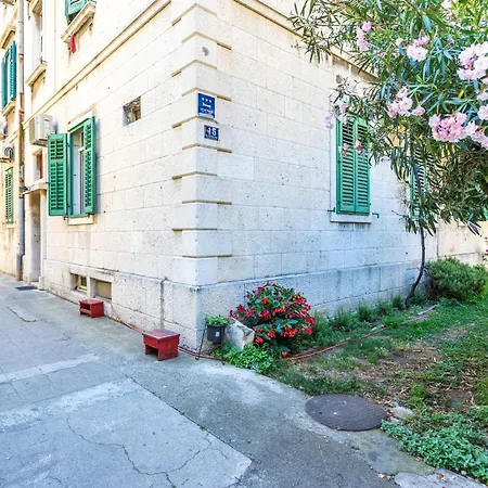 Apartment Traditional Bacvice, 3 Min Walk To The